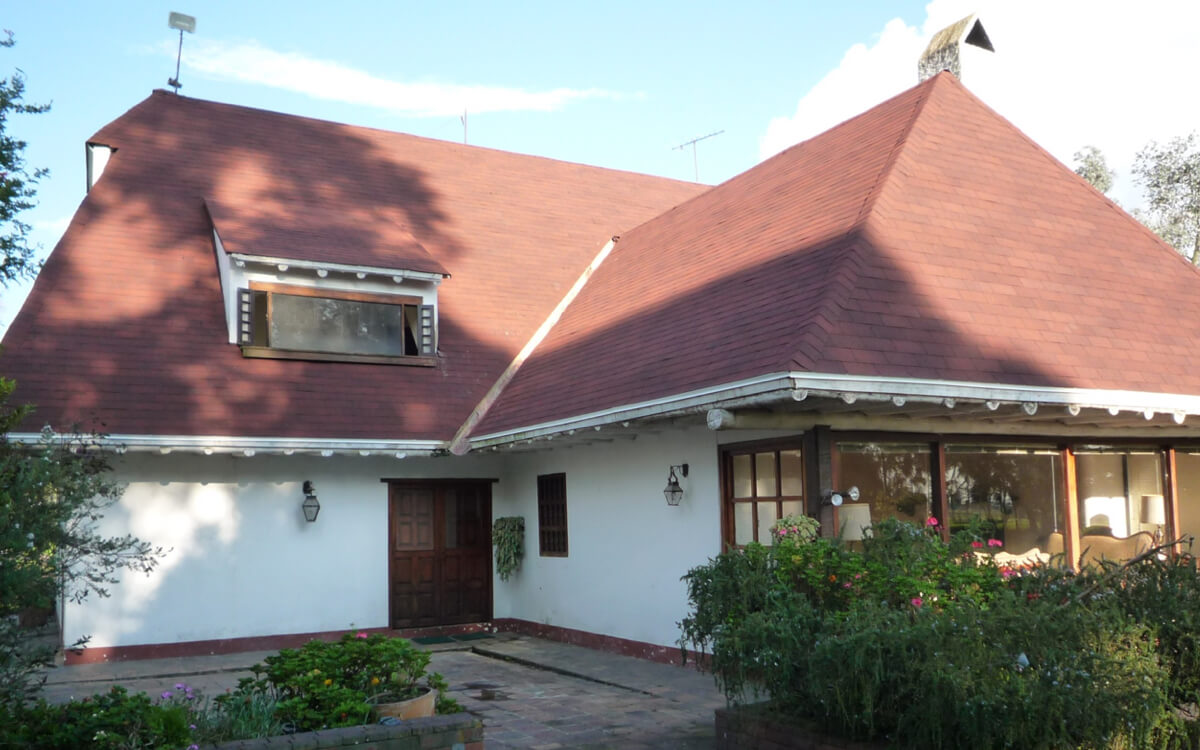 Casa con tejas Riviera Red - /