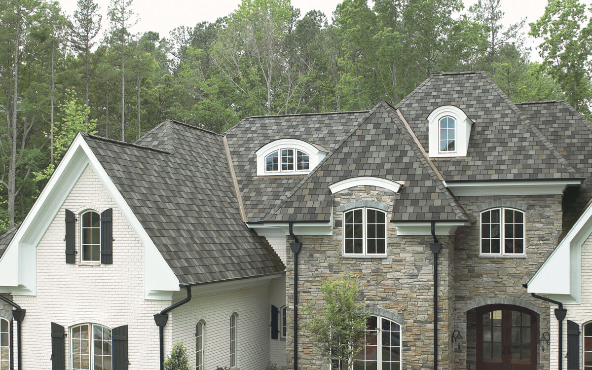 Casa con tejas Regal Stone - Crowne Slate